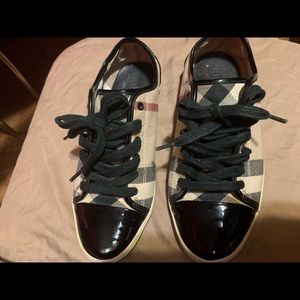 Burberry shoes size 39